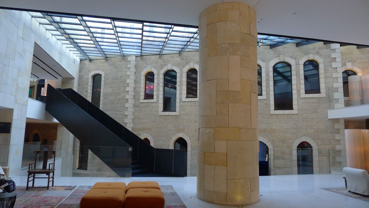 mamilla lobby 4