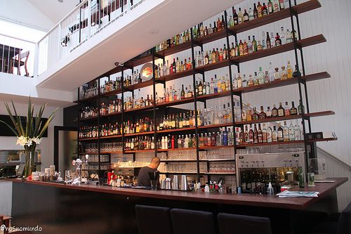 Mott bar