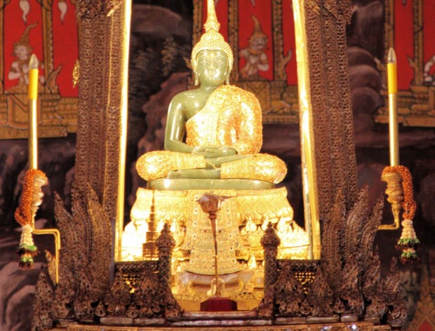 Bangkok_emerald_