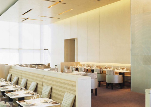 beige_tokyo_alain_ducasse_