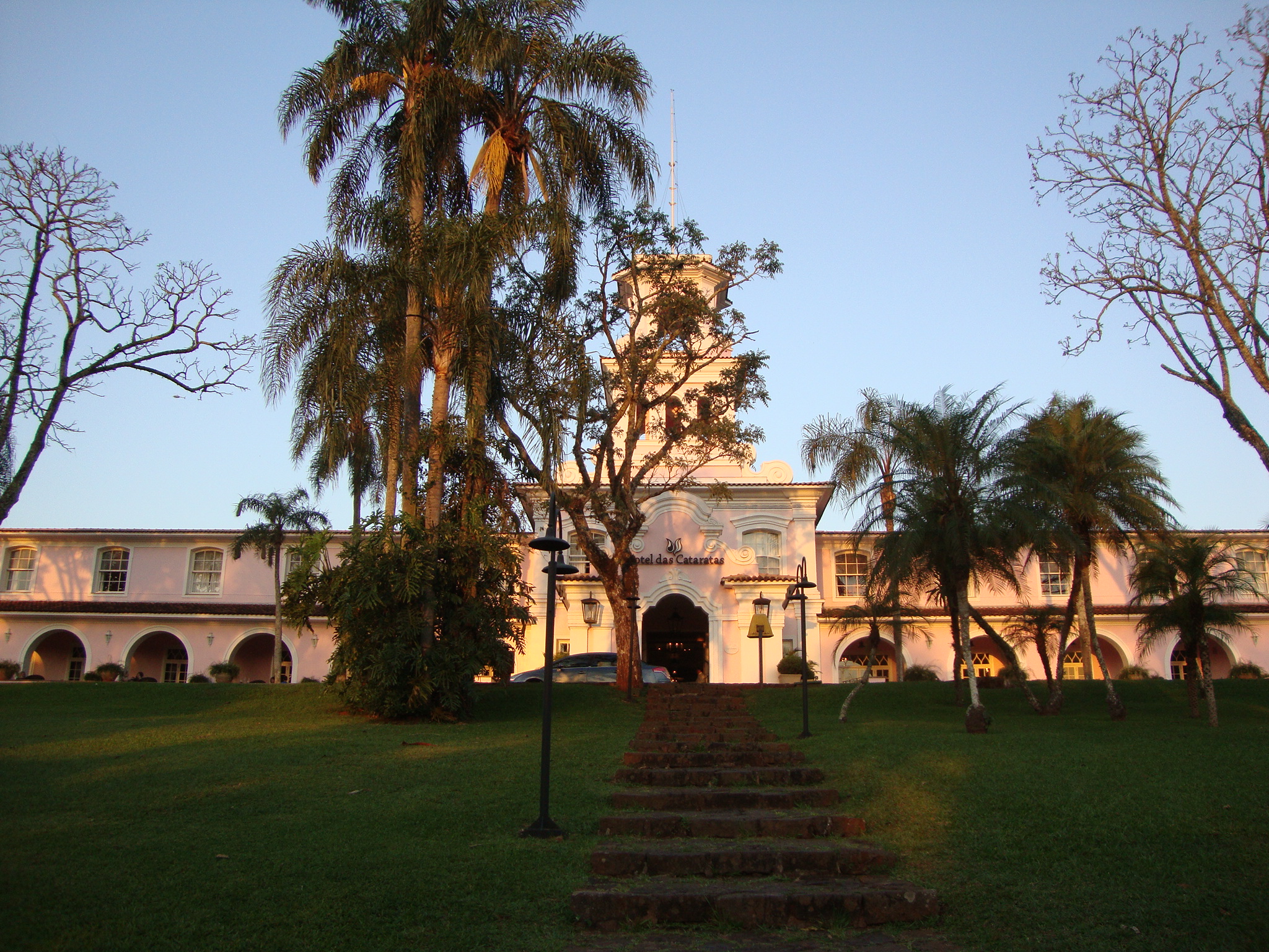 Hotel_das_Cataratas_01
