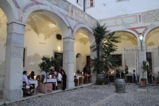 A_Travessa_Lisboa_Portugal_