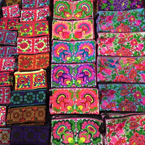 Luang_Prabang_Laos_mercado_Noturno_16